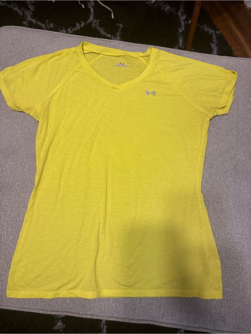 Under Armour Women’s Neon Yellow V-Neck Short Sleeve Tee